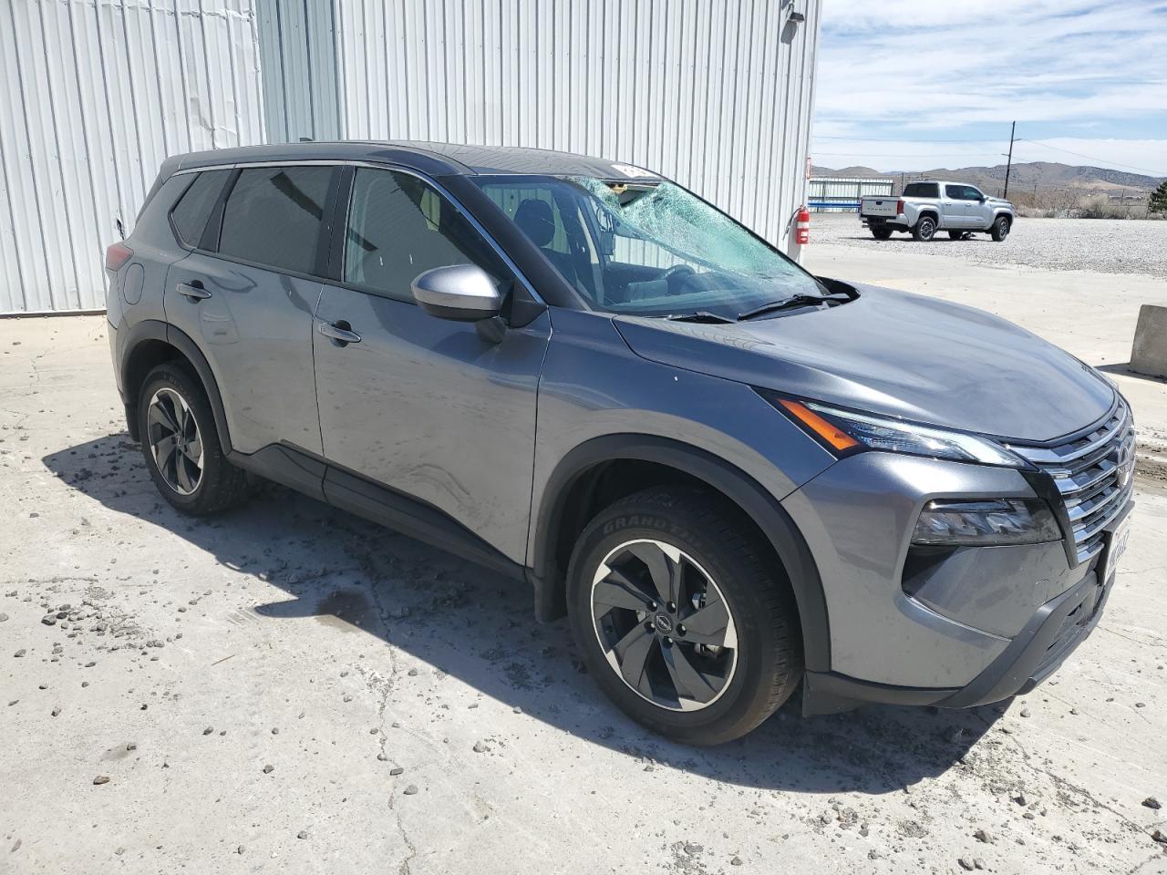 2024 NISSAN ROGUE SV - Image 4