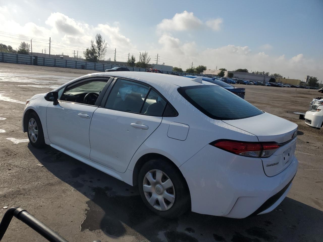 2021 TOYOTA COROLLA LE - Image 2