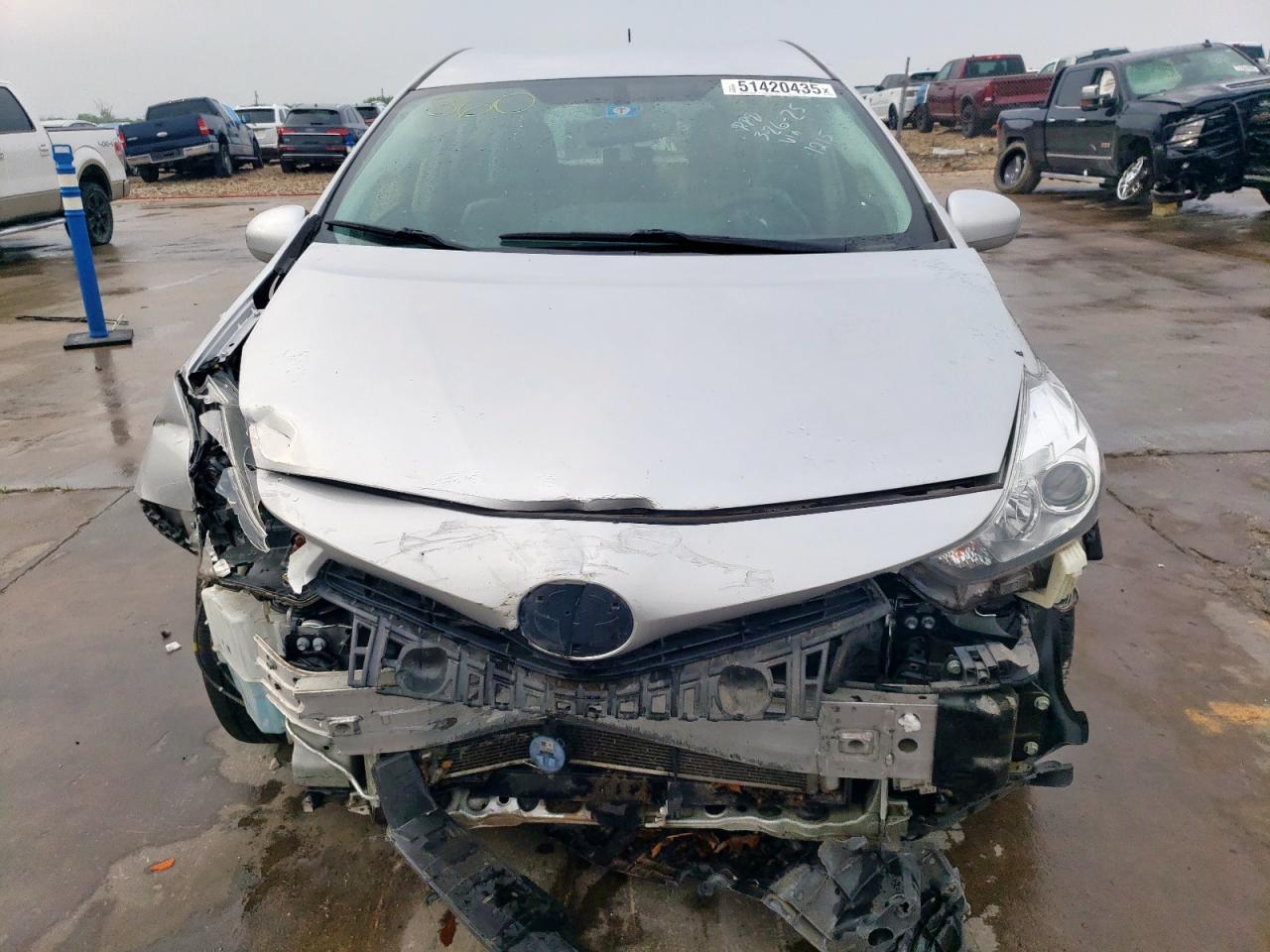 2017 TOYOTA PRIUS V - Image 5