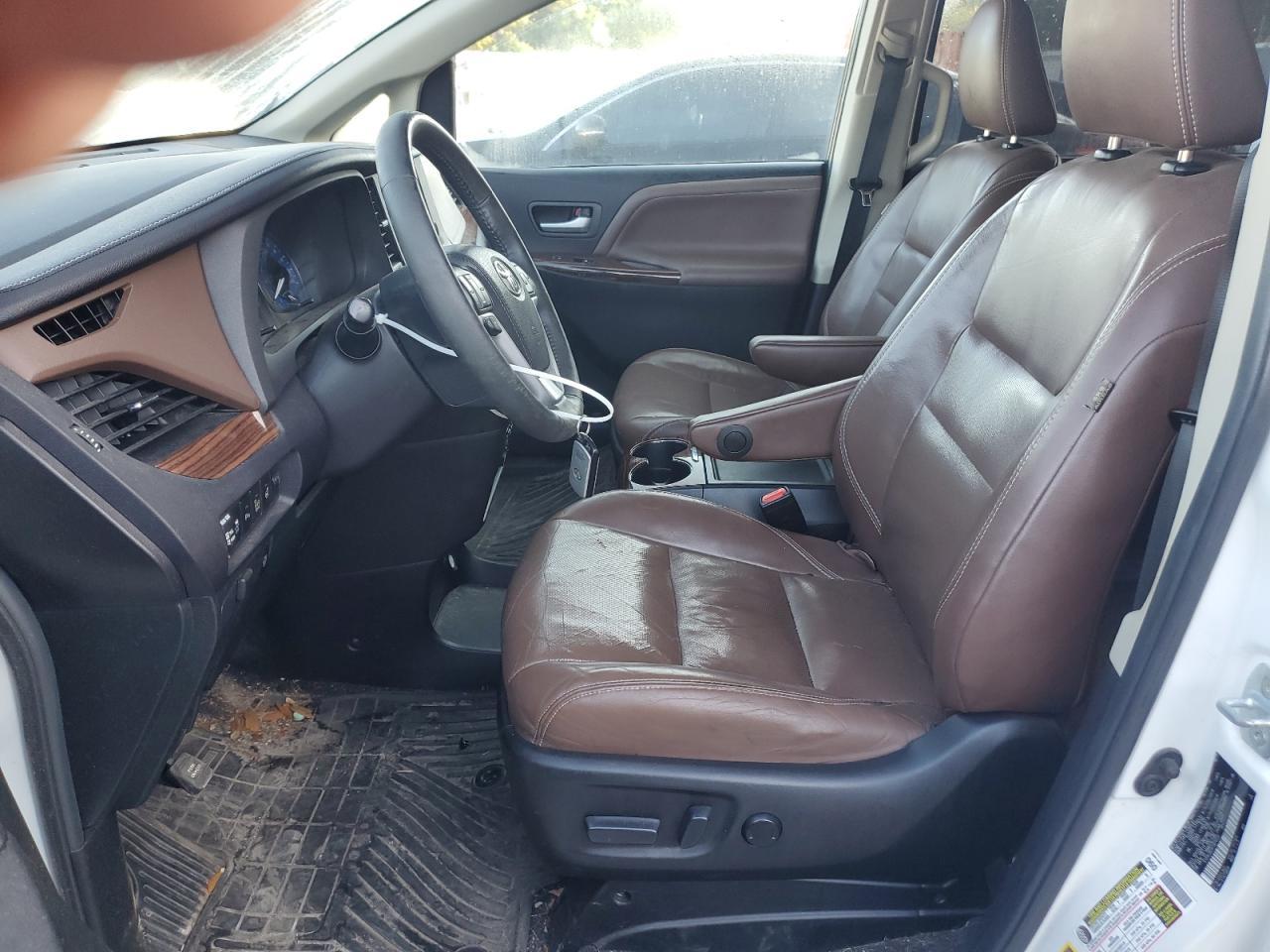 2015 TOYOTA SIENNA XLE - Фото 7