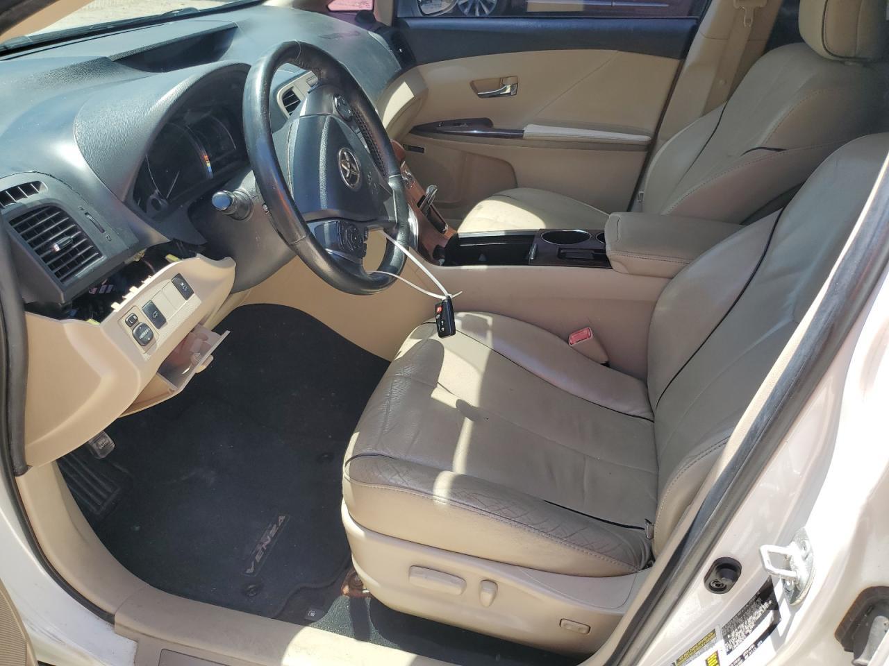 2013 TOYOTA VENZA LE - Фото 7