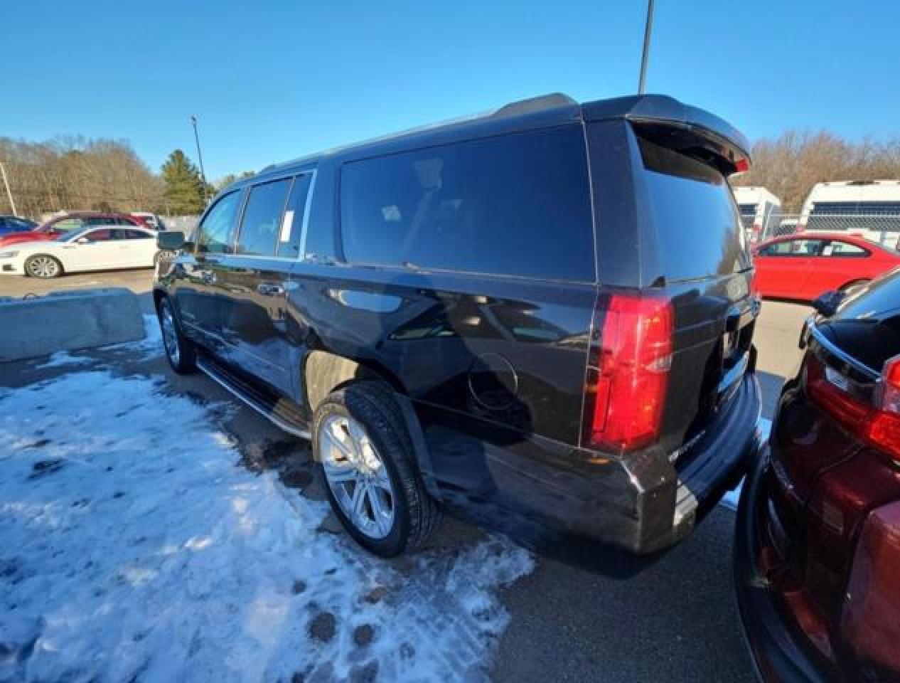 2016 CHEVROLET SUBURBAN K - Фото 3