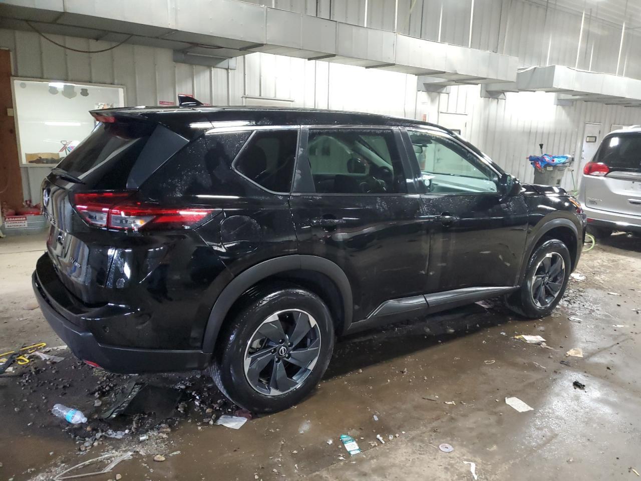 2024 NISSAN ROGUE SV - Image 3