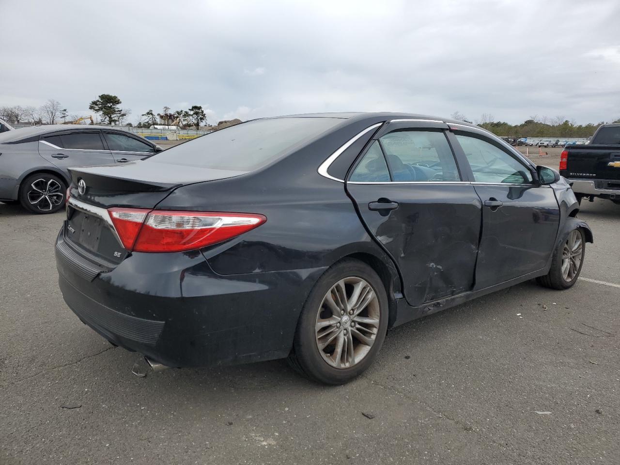 2016 TOYOTA CAMRY LE - Фото 3