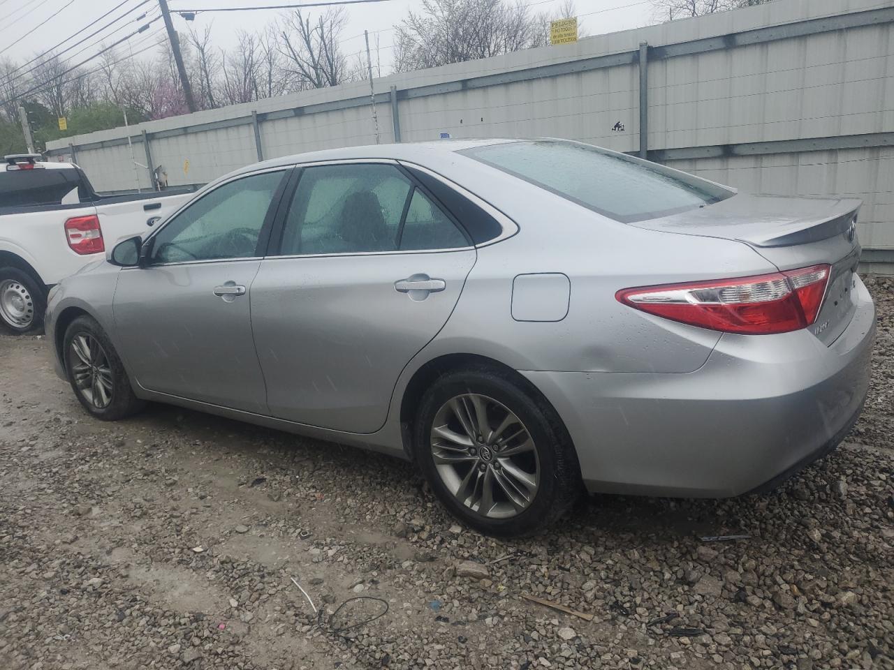 2016 TOYOTA CAMRY LE - Image 2