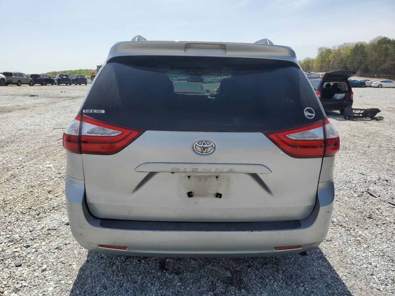 2015 TOYOTA SIENNA XLE - Фото 6
