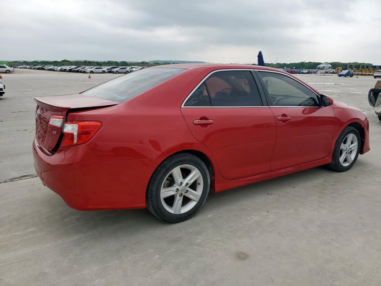 2014 TOYOTA CAMRY L - Фото 3