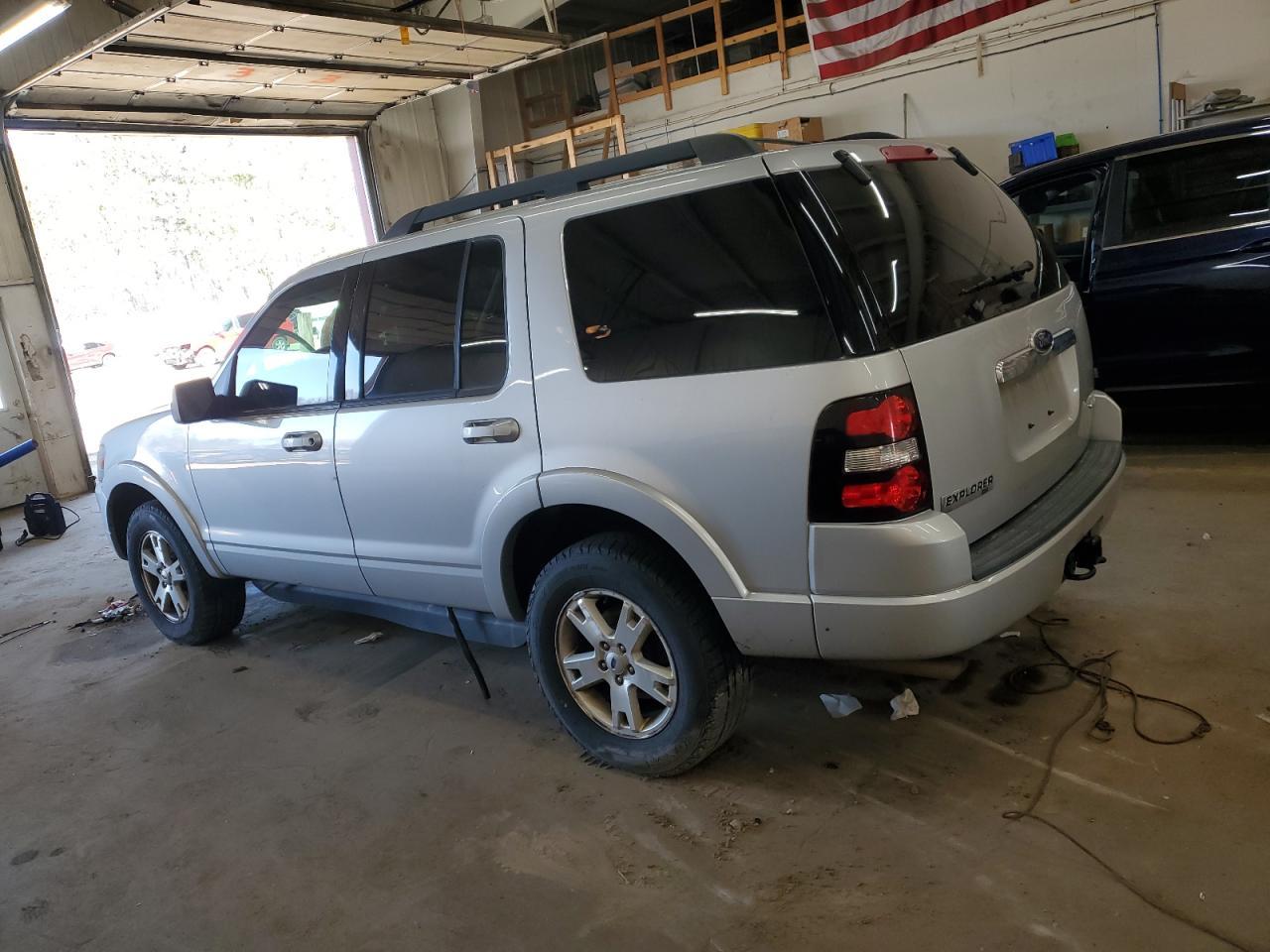 2010 FORD EXPLORER X - Image 2