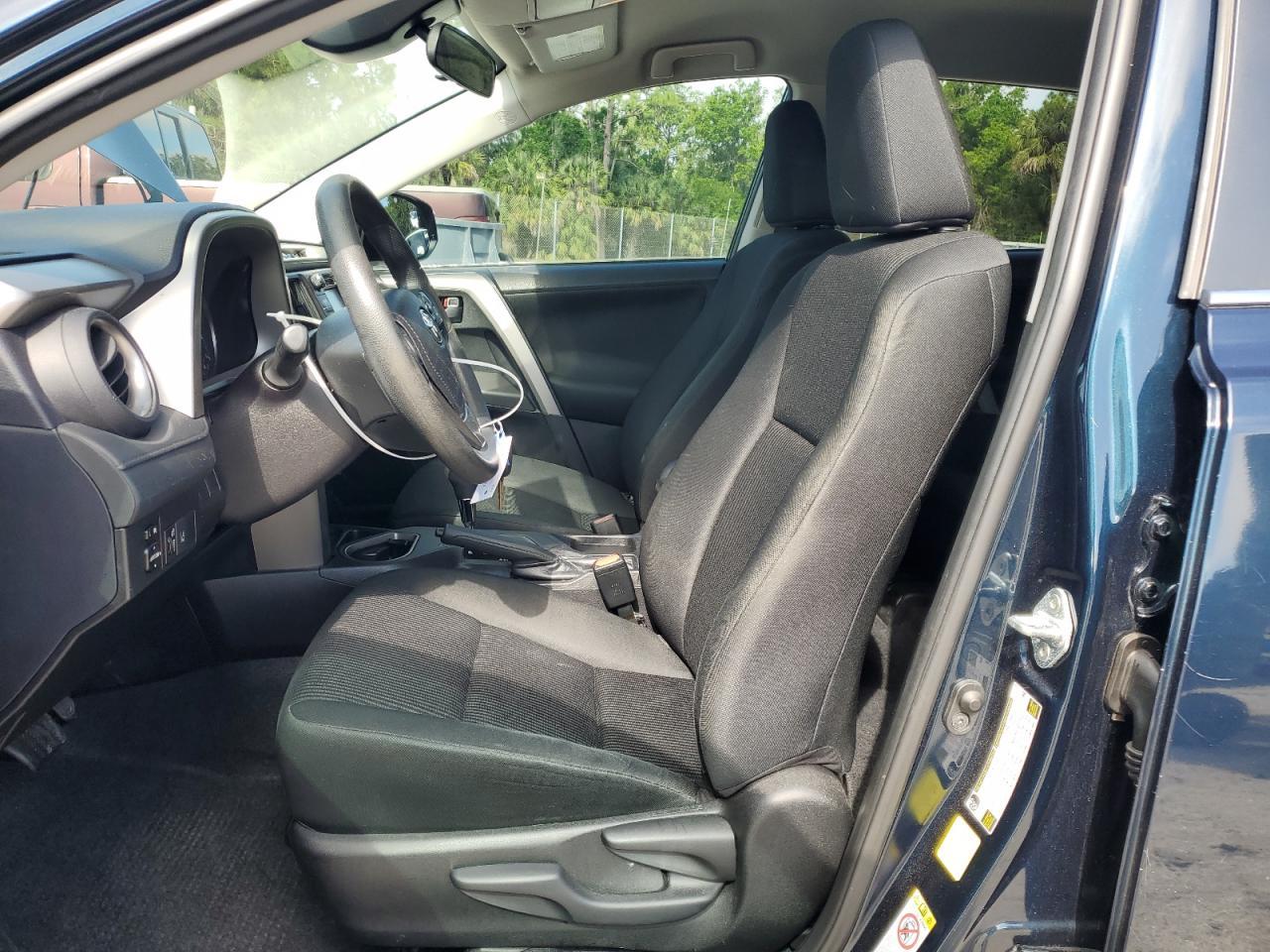 2017 TOYOTA RAV4 LE - Фото 7