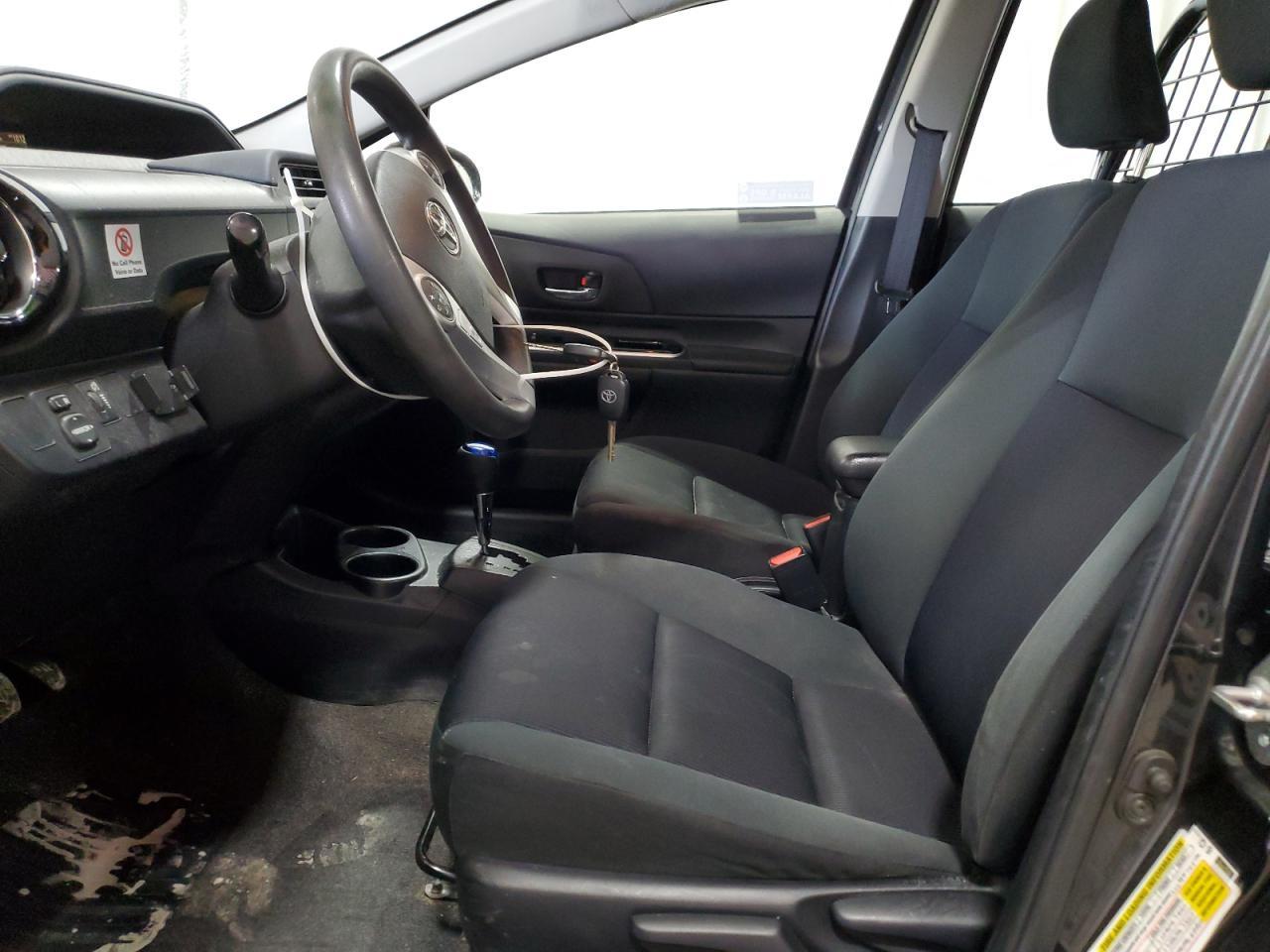 2016 TOYOTA PRIUS C - Фото 7