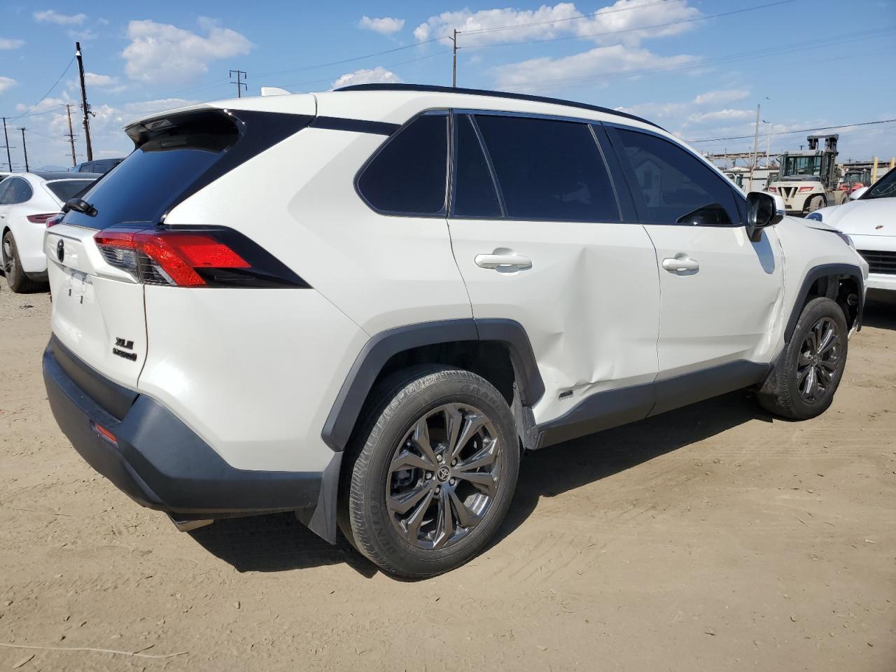 2022 TOYOTA RAV4 XLE P - Image 3