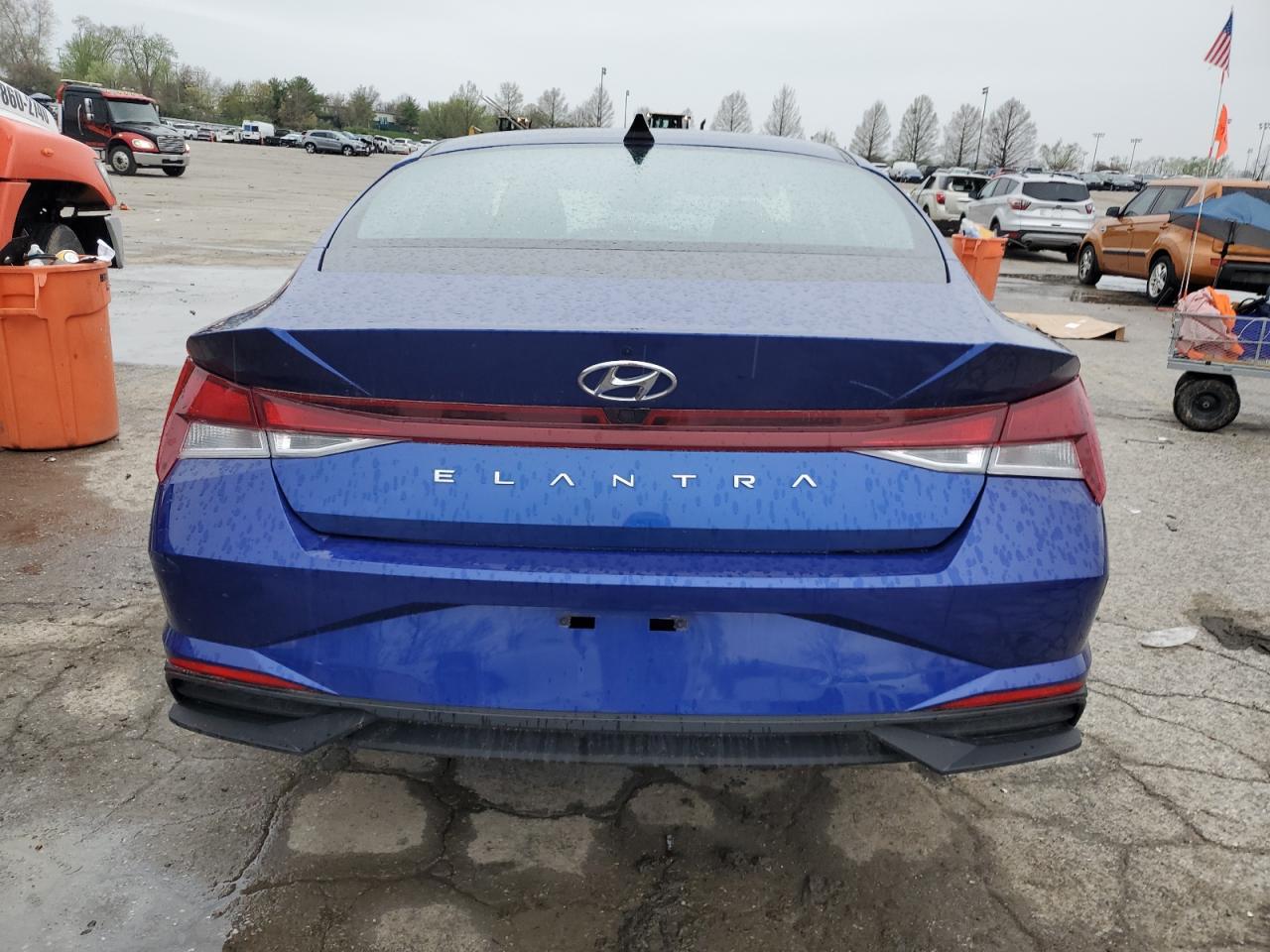 2023 HYUNDAI ELANTRA SE - Image 6