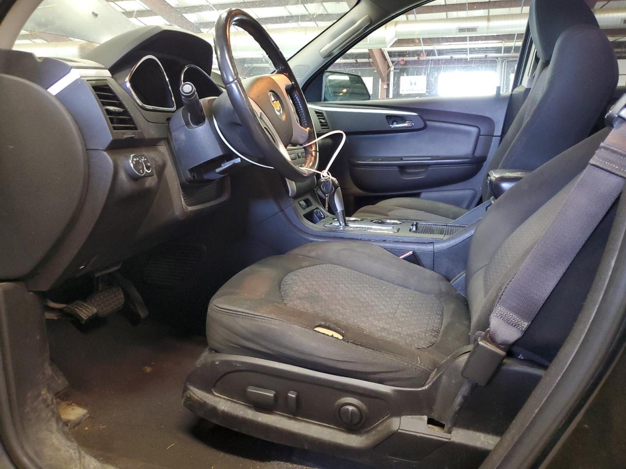 2011 CHEVROLET TRAVERSE L - Фото 7