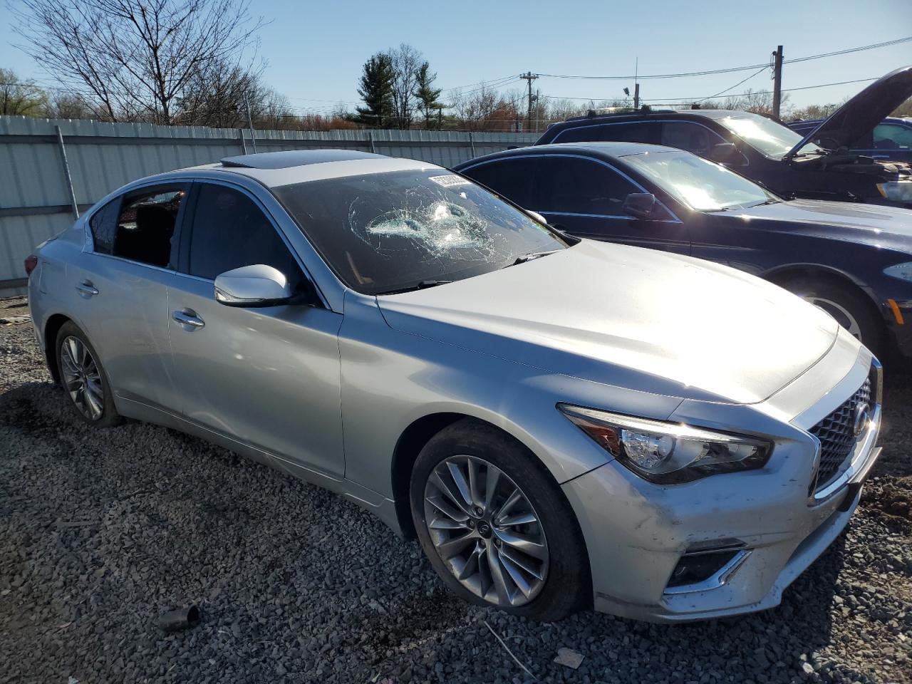 2018 INFINITI Q50 LUXE - Image 4