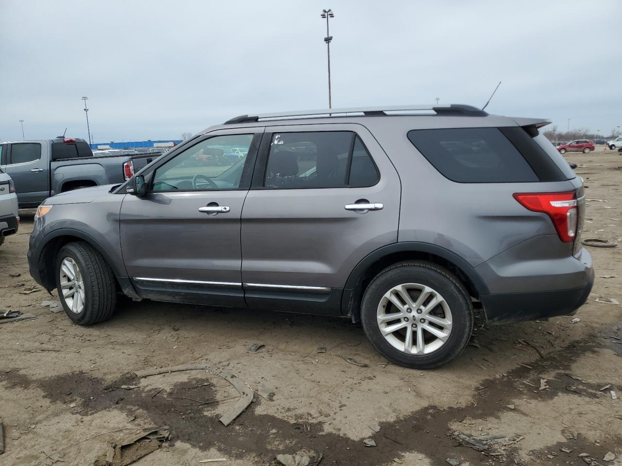 2013 FORD EXPLORER X - Image 2