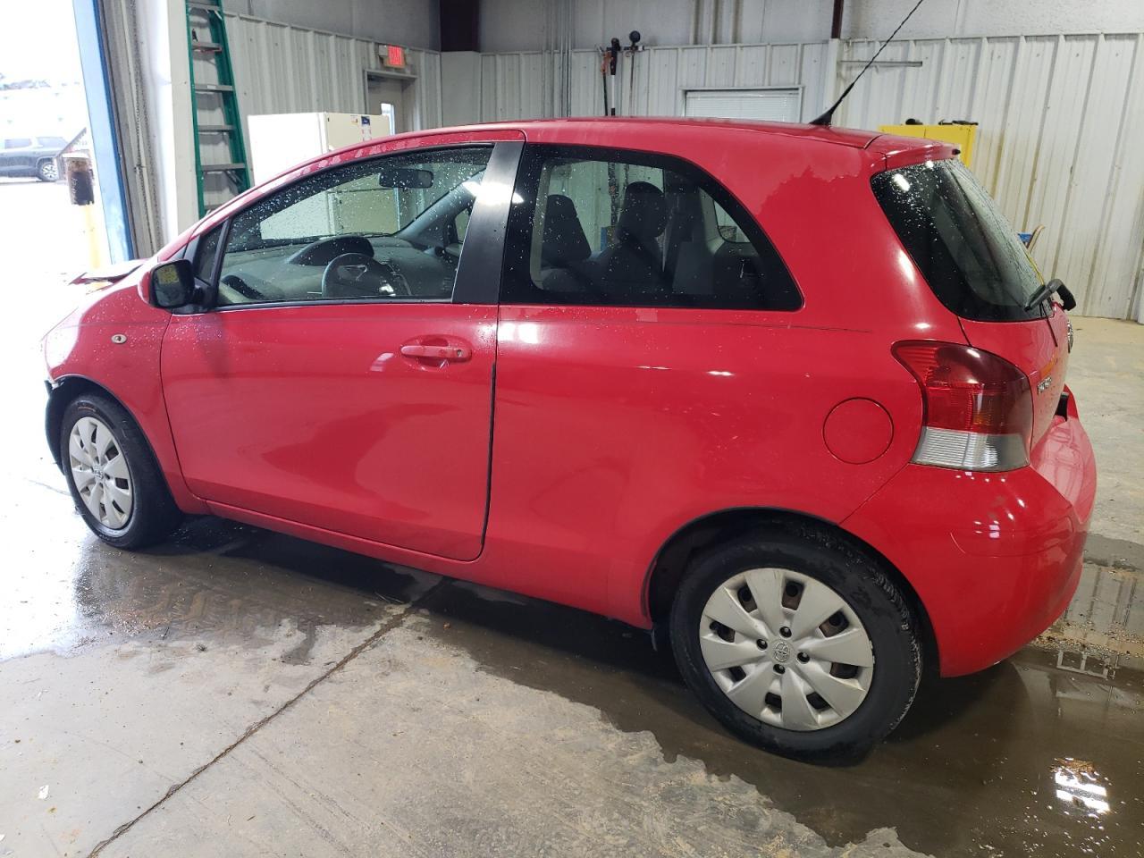 2011 TOYOTA YARIS - Фото 2