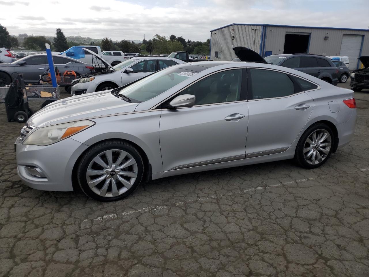 2012 HYUNDAI AZERA GLS