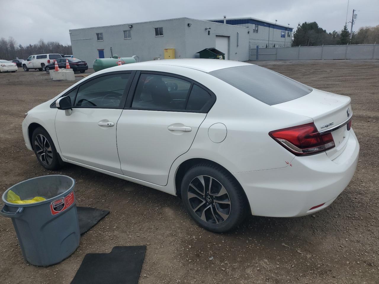 2015 HONDA CIVIC LX - Image 2
