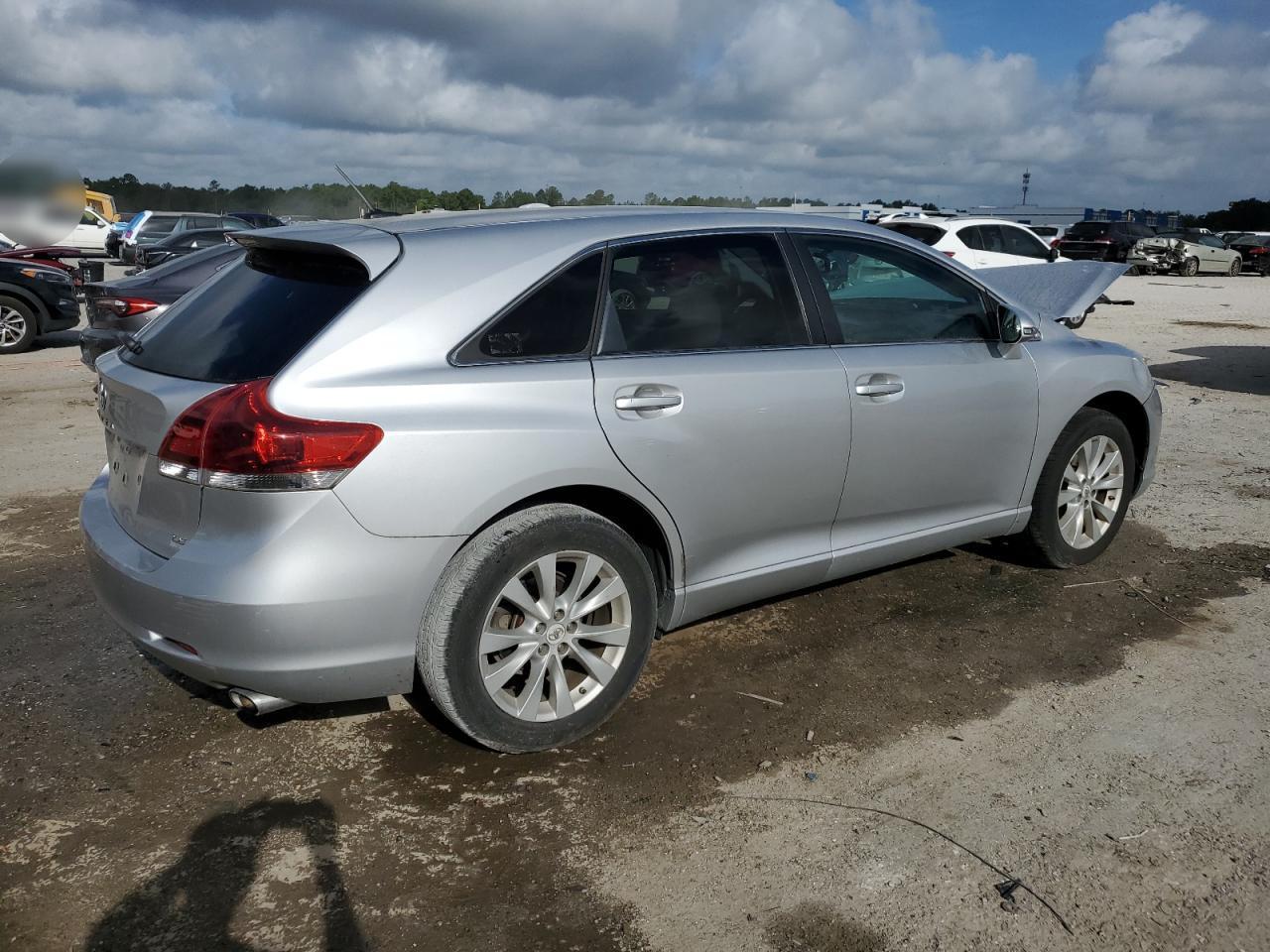 2013 TOYOTA VENZA LE - Фото 3