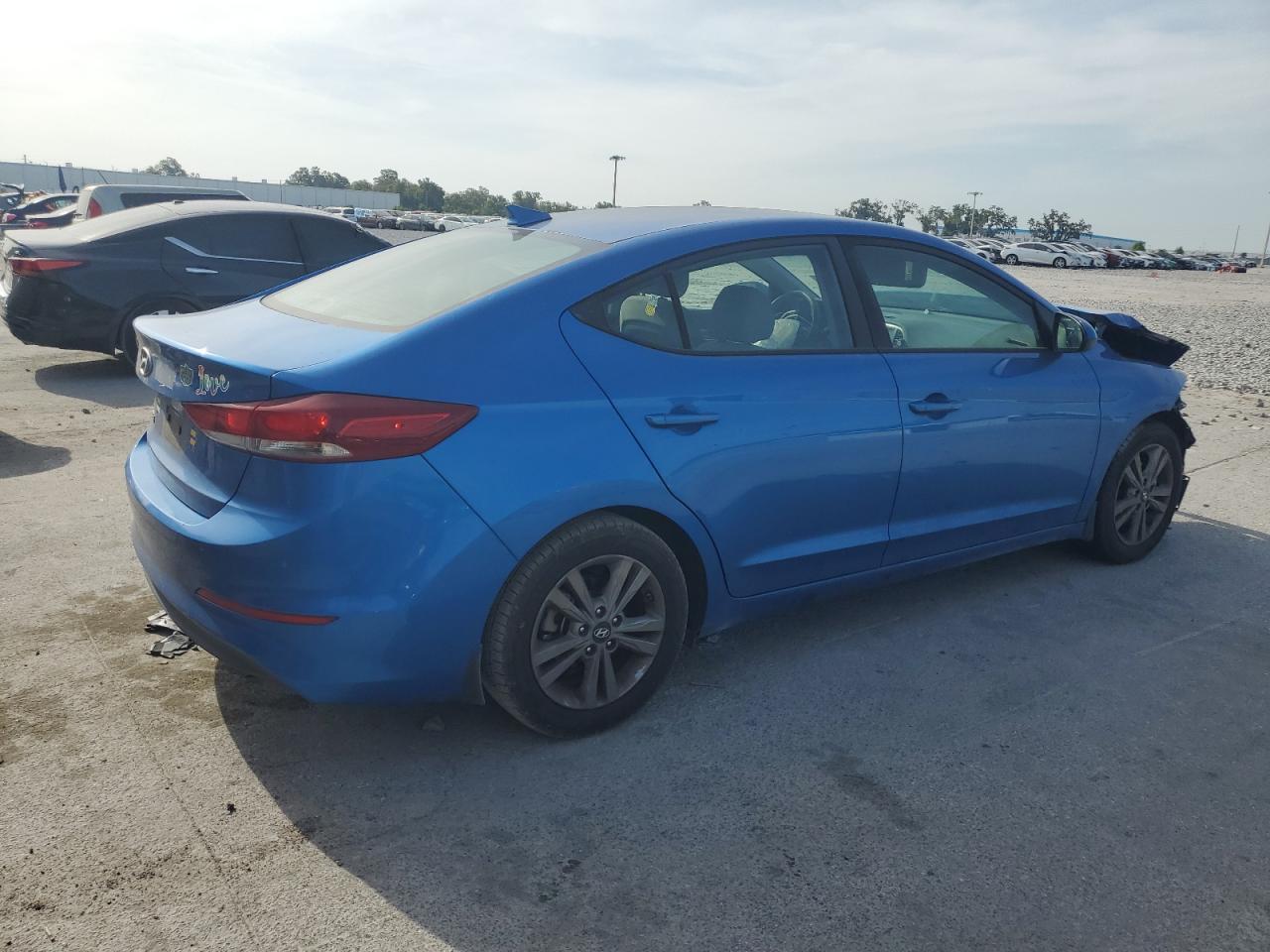 2018 HYUNDAI ELANTRA SE - Image 3