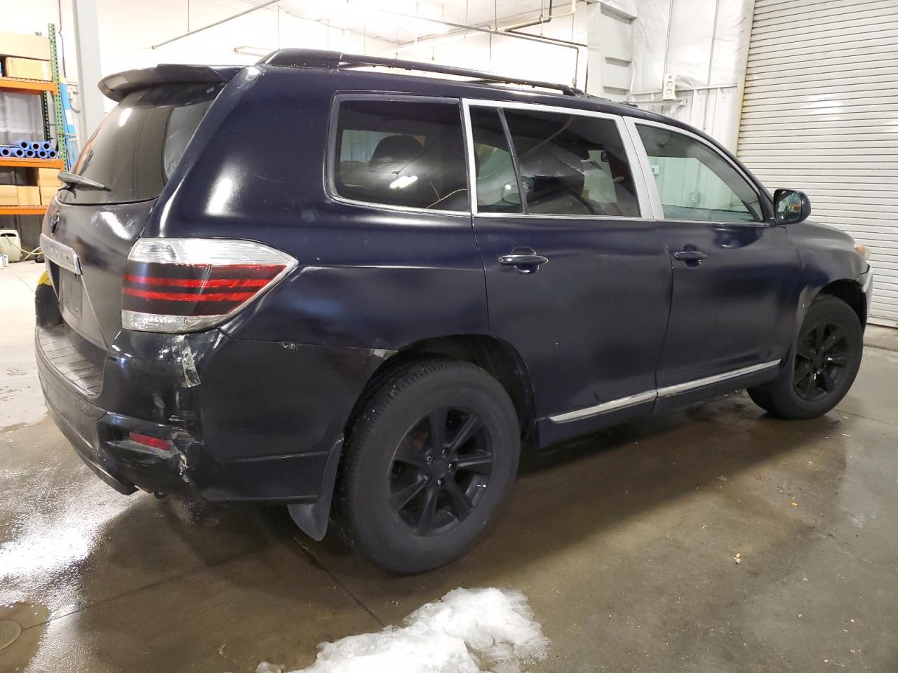 2011 TOYOTA HIGHLANDER - Image 3