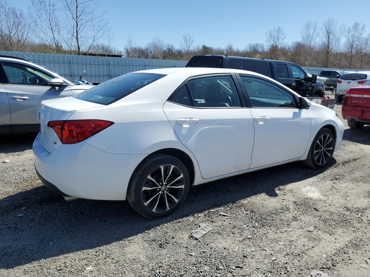 2018 TOYOTA COROLLA L - Фото 3
