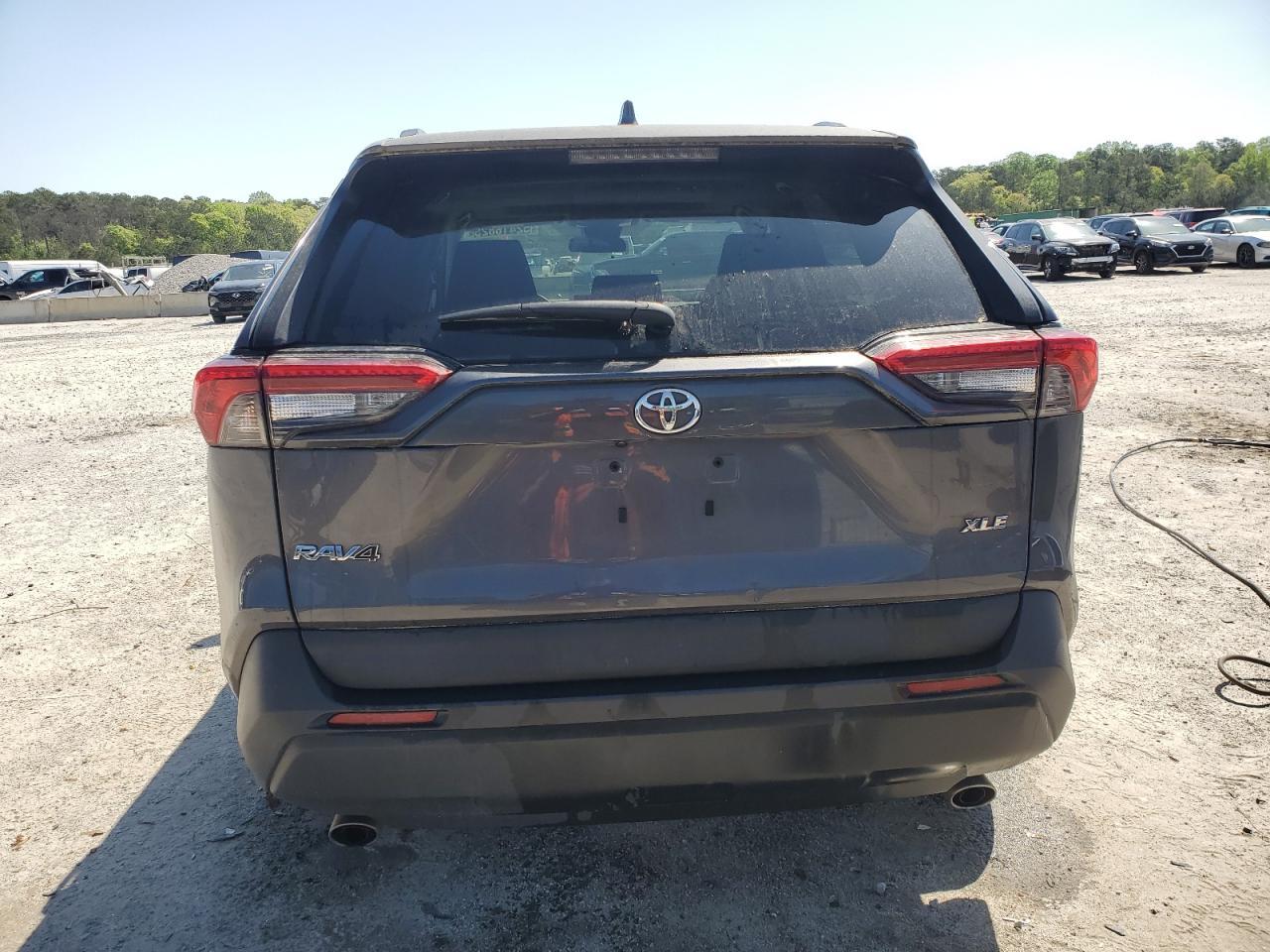 2022 TOYOTA RAV4 XLE - Image 6