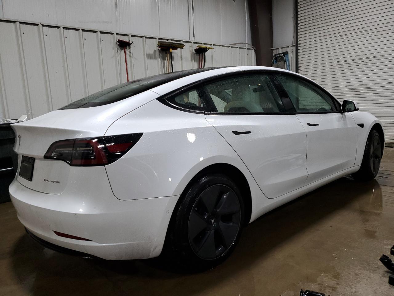 2021 TESLA MODEL 3 - Image 3
