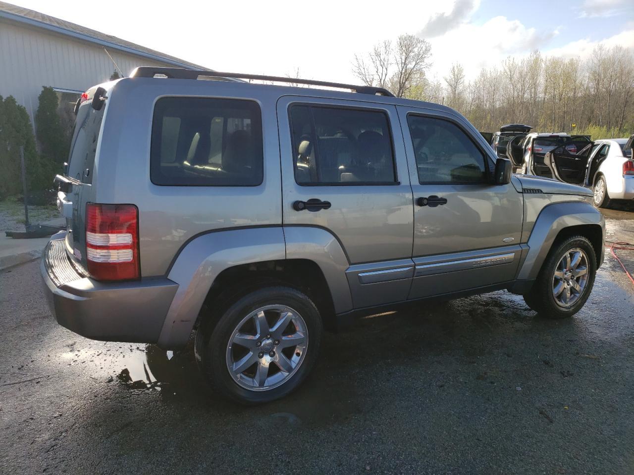2012 JEEP LIBERTY SP - Фото 3