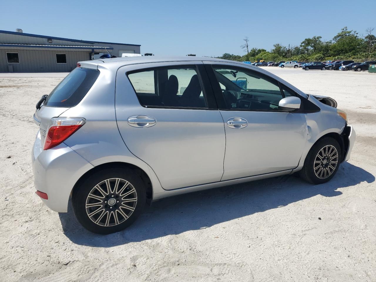 2014 TOYOTA YARIS - Фото 3