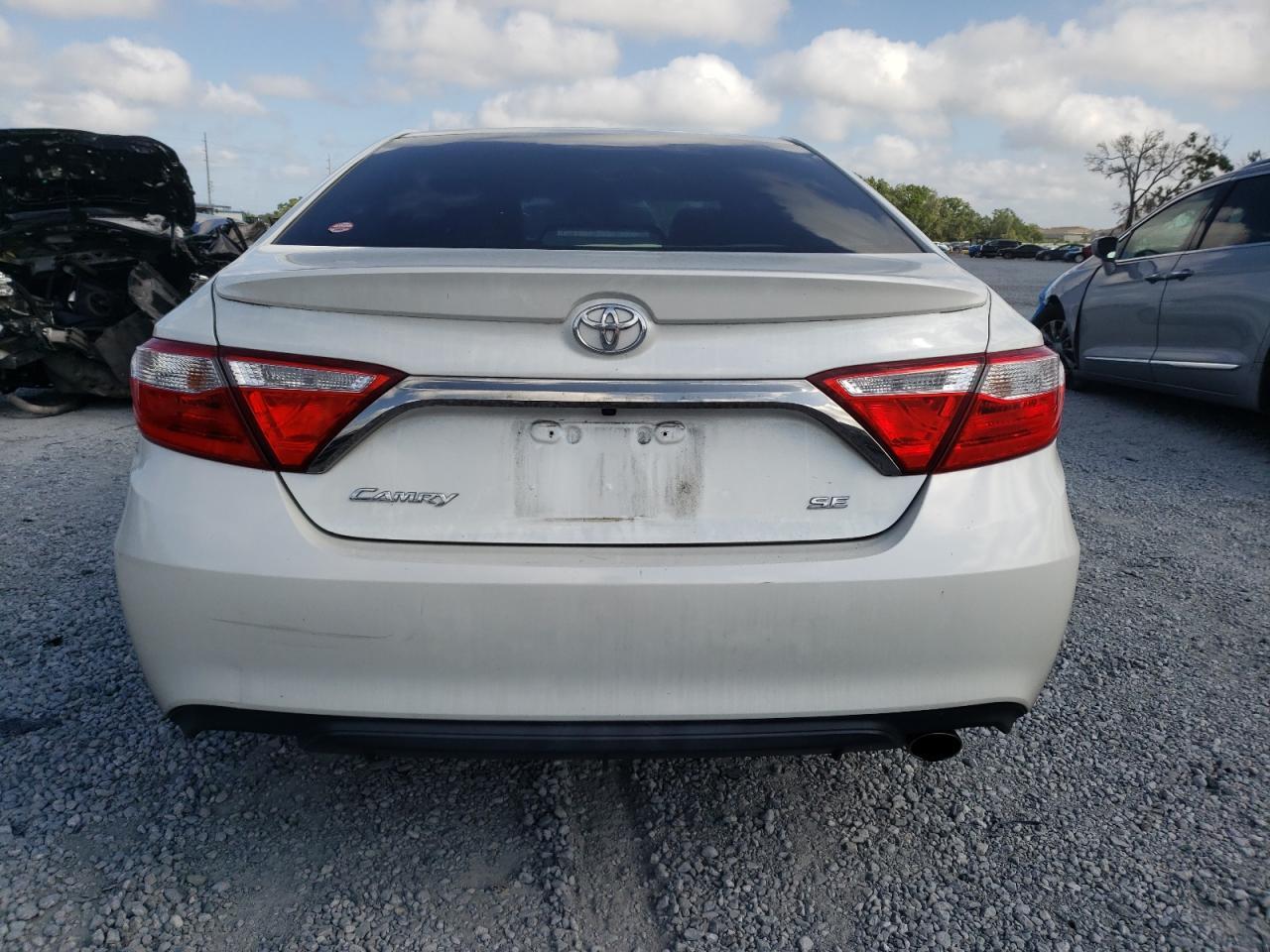 2016 TOYOTA CAMRY LE - Image 6