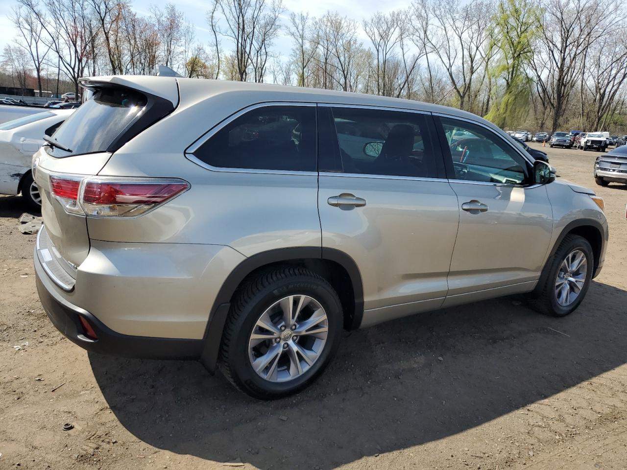 2015 TOYOTA HIGHLANDER - Image 3