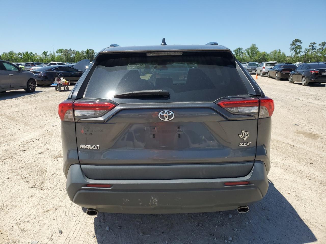 2020 TOYOTA RAV4 XLE P - Image 6