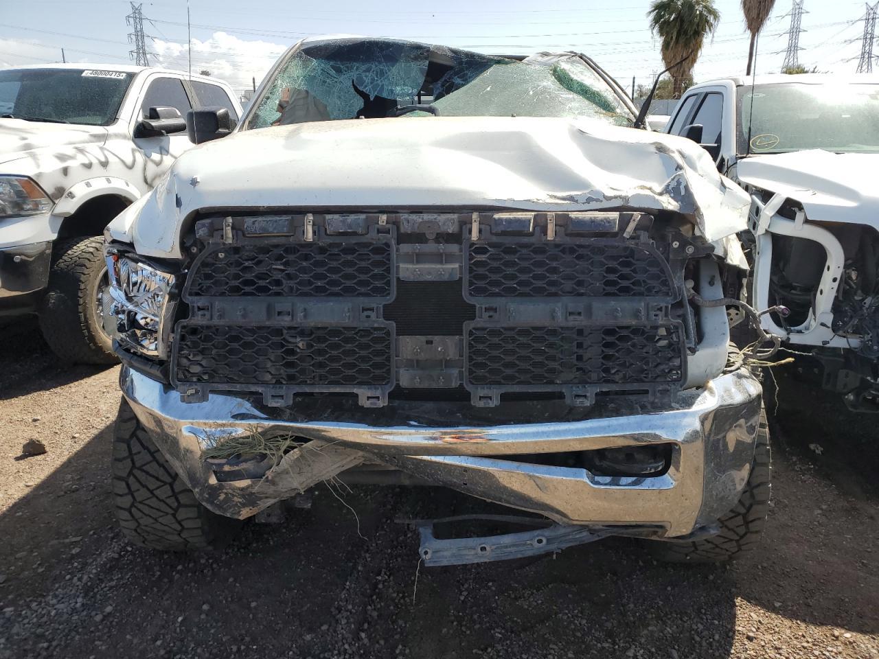 2017 RAM 2500 SLT - Image 5