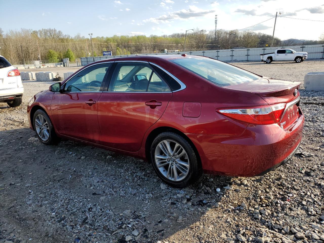 2017 TOYOTA CAMRY LE - Фото 2