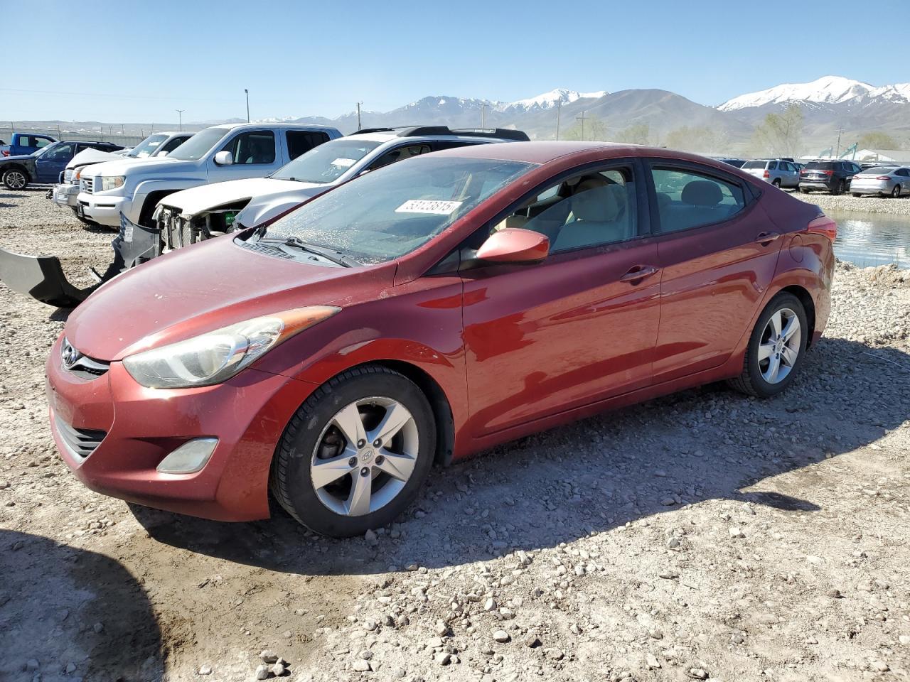 2013 HYUNDAI ELANTRA GL