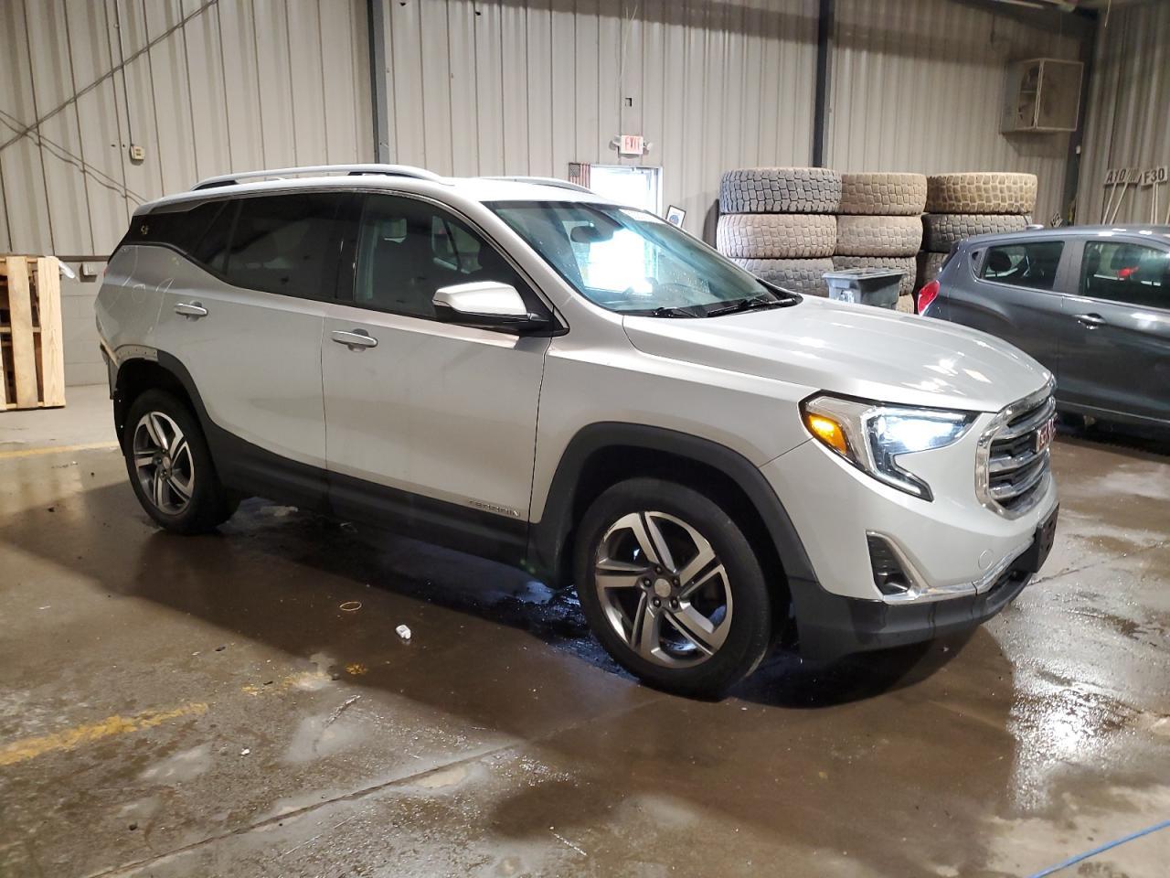 2019 GMC TERRAIN SL - Image 4