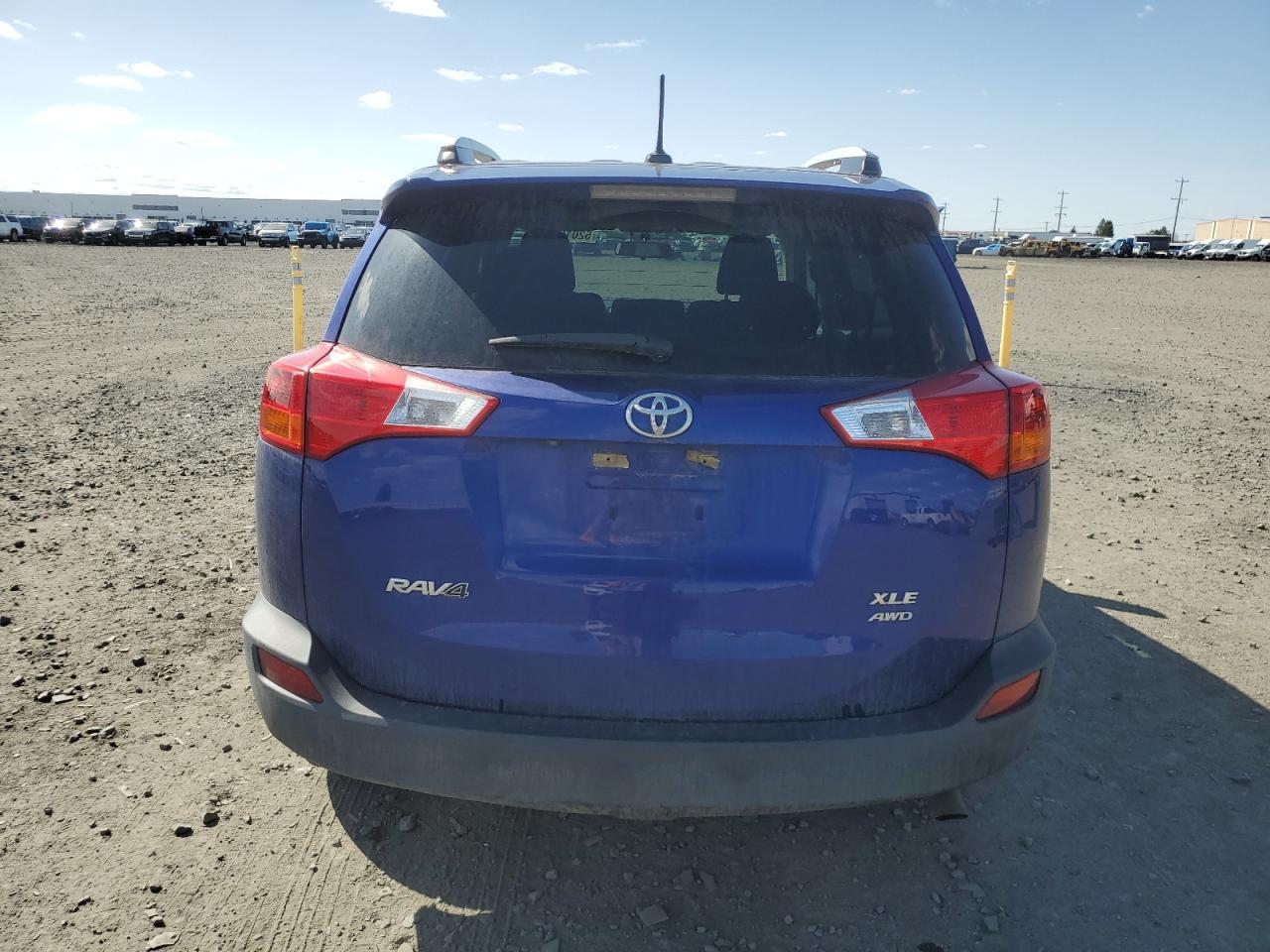 2015 TOYOTA RAV4 XLE - Фото 6