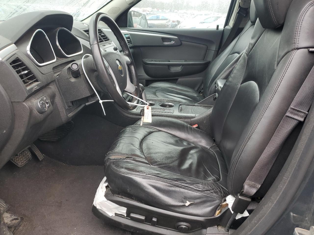 2011 CHEVROLET TRAVERSE L - Image 7