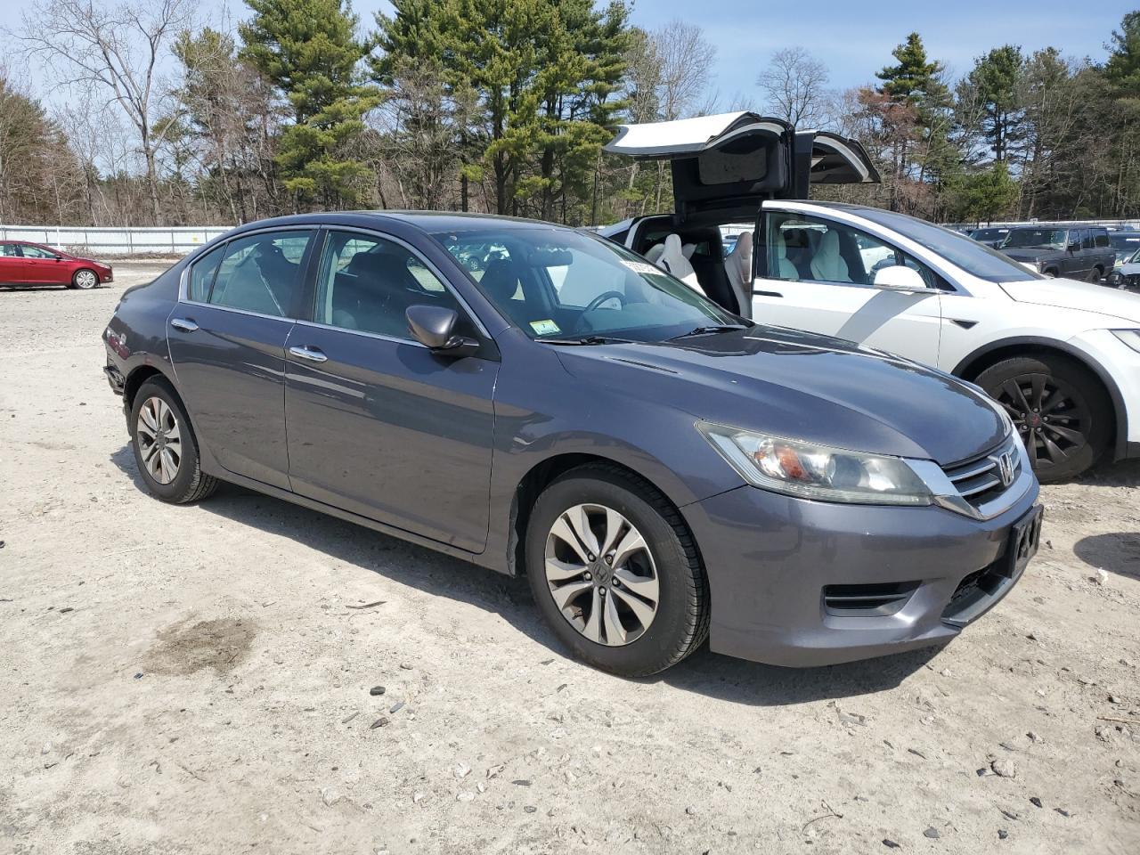 2014 HONDA ACCORD LX - Image 4