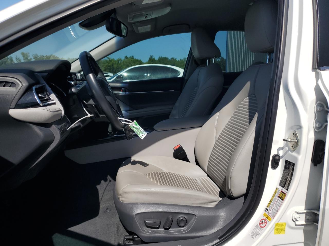 2018 TOYOTA CAMRY L - Фото 7