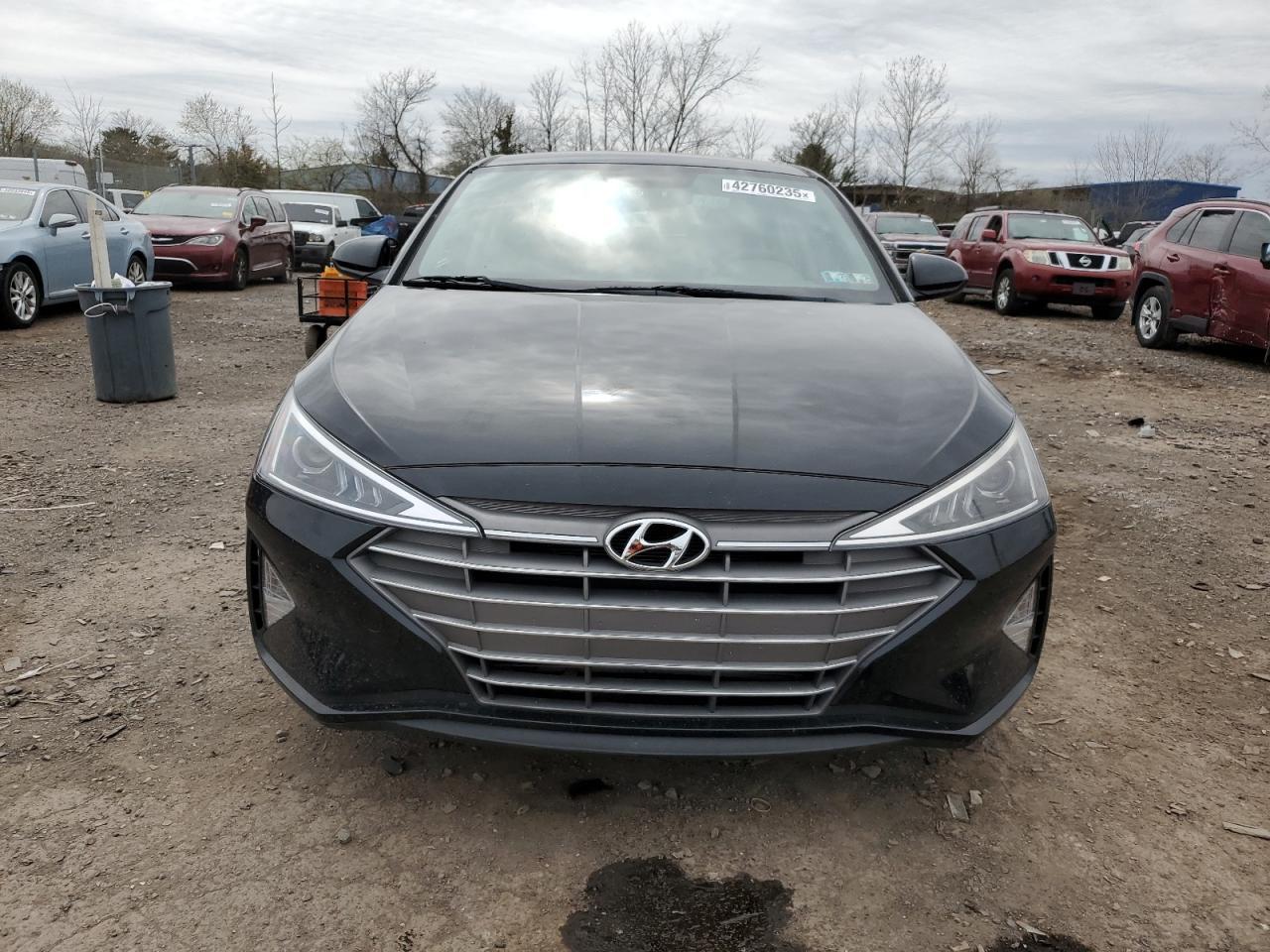 2019 HYUNDAI ELANTRA SE - Image 5