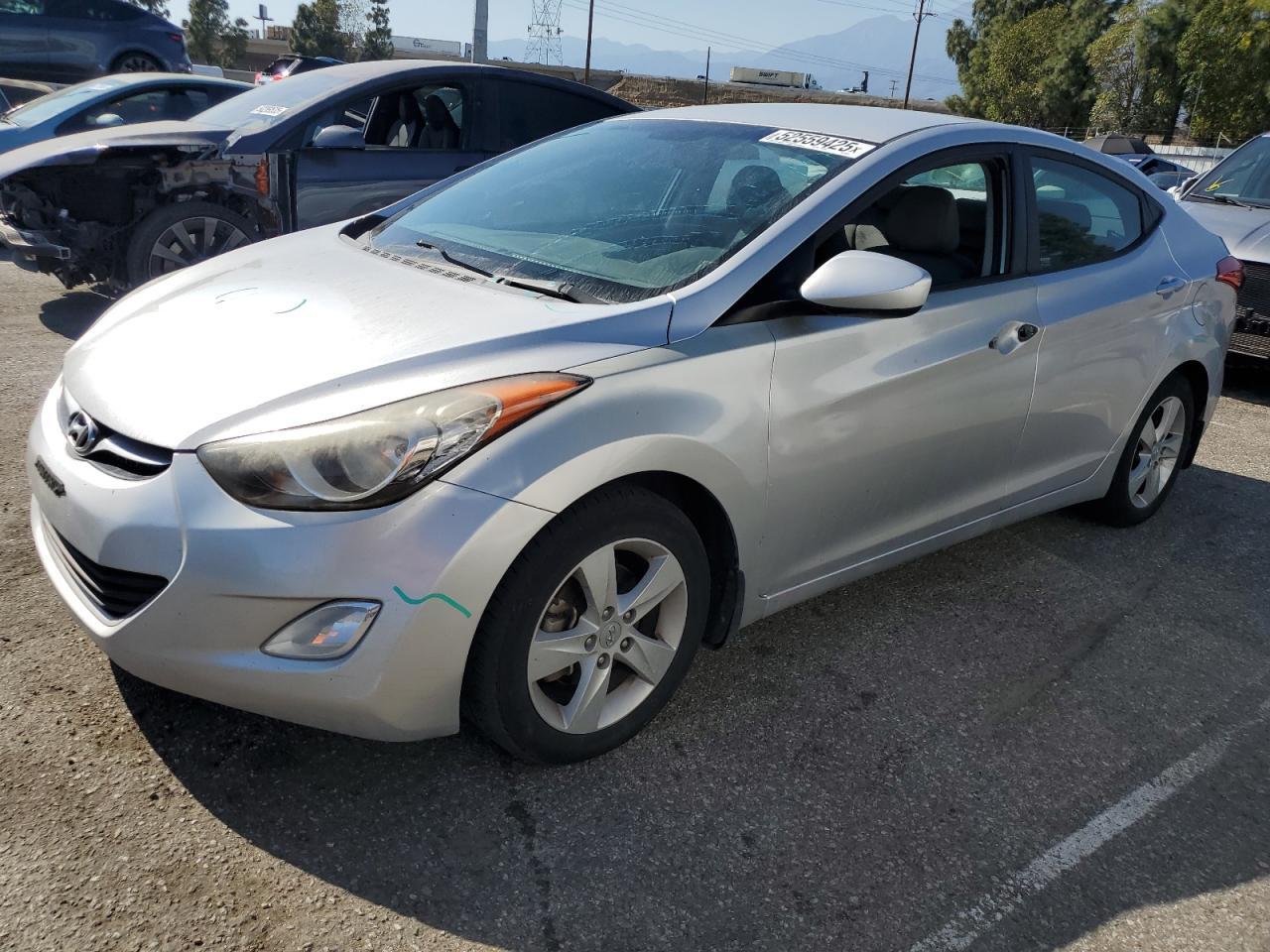 2013 HYUNDAI ELANTRA GL