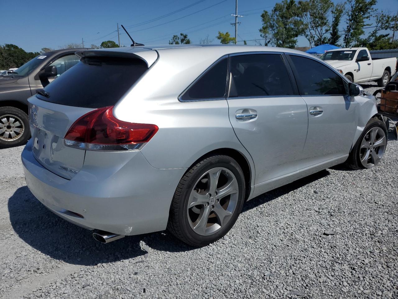 2014 TOYOTA VENZA LE - Image 3