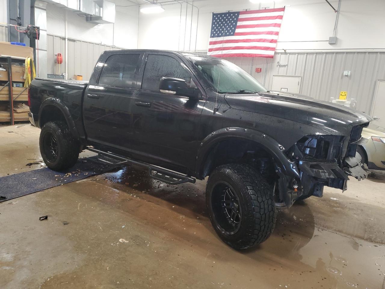 2019 RAM 1500 CLASS - Фото 4