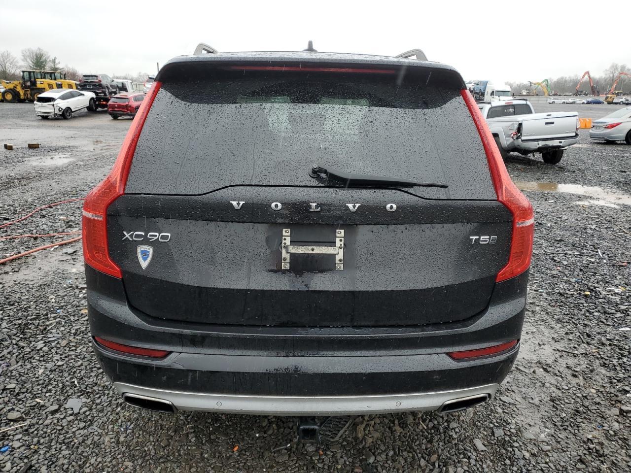 2016 VOLVO XC90 T5 - Фото 6