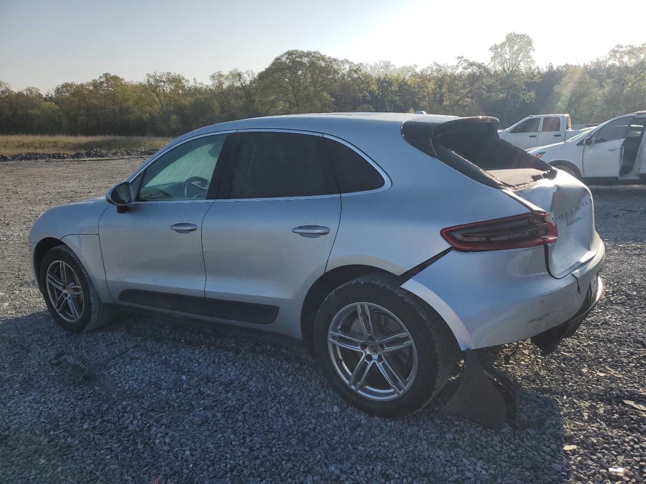 2015 PORSCHE MACAN S - Image 2