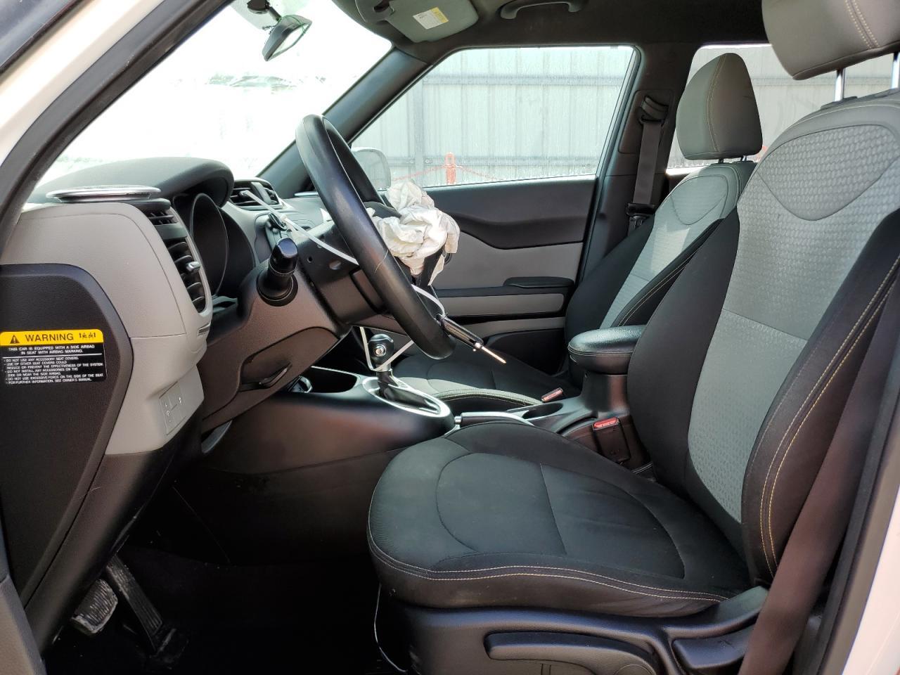 2014 KIA SOUL + - Image 7