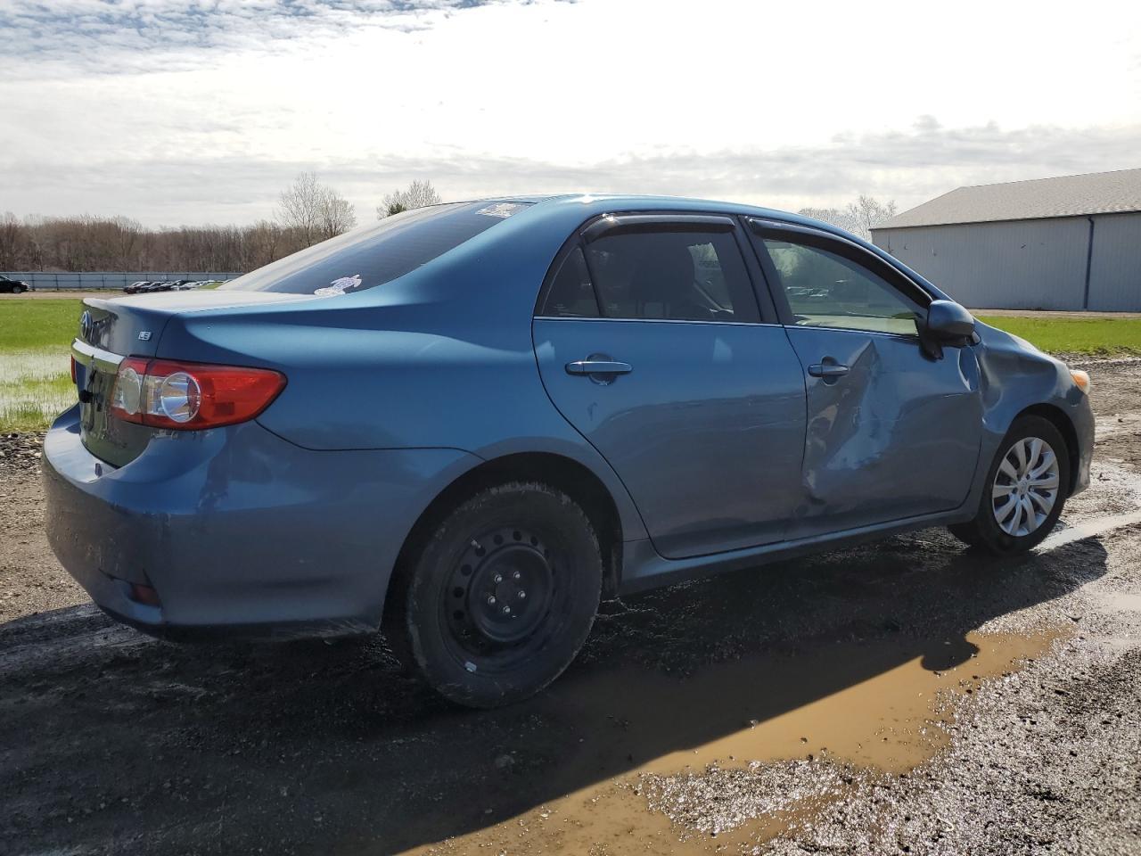 2013 TOYOTA COROLLA BA - Фото 3