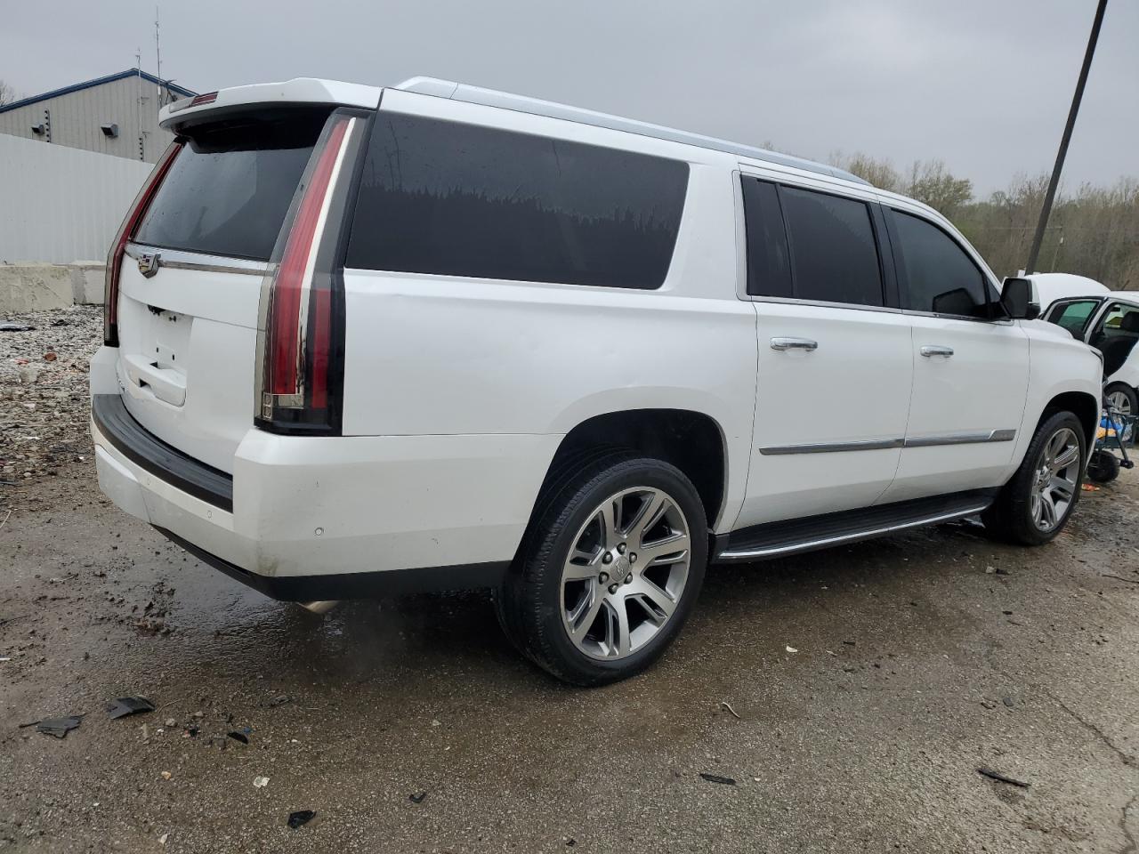 2017 CADILLAC ESCALADE E - Image 3